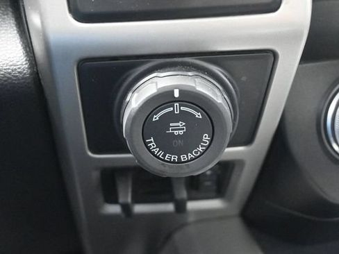 Used 2018 Ford F150 Lariat w/ Equipment Group 502A Luxury AWD/4WD image 32