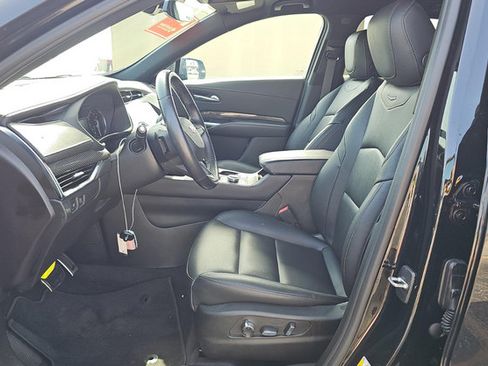 Used 2023 Cadillac XT4 Sport FWD image 7
