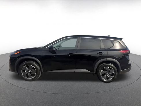 Used 2025 Nissan Rogue SV image 9