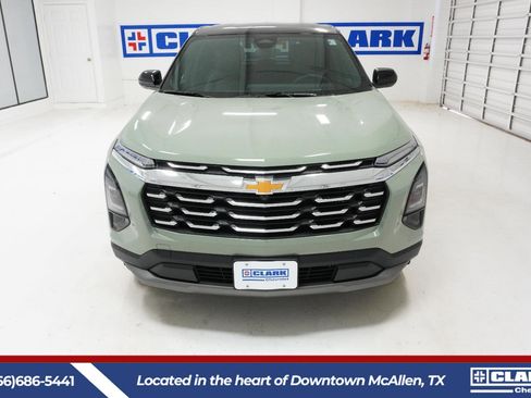 New 2026 Chevrolet Equinox LT w/ Convenience Package II image 2