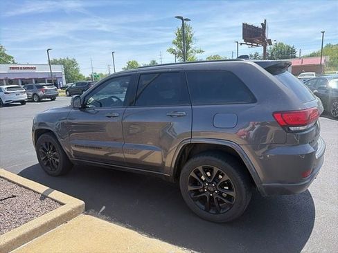 Used 2020 Jeep Grand Cherokee Altitude AWD/4WD image 14