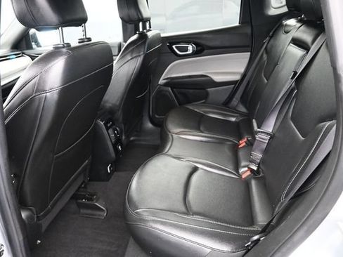 Used 2025 Jeep Compass Limited AWD/4WD image 16