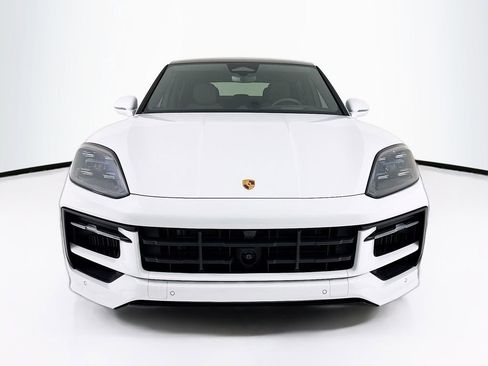 New 2026 Porsche Cayenne Coupe image 6