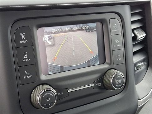 Used 2024 RAM 2500 Tradesman w/ Chrome Appearance Group image 18