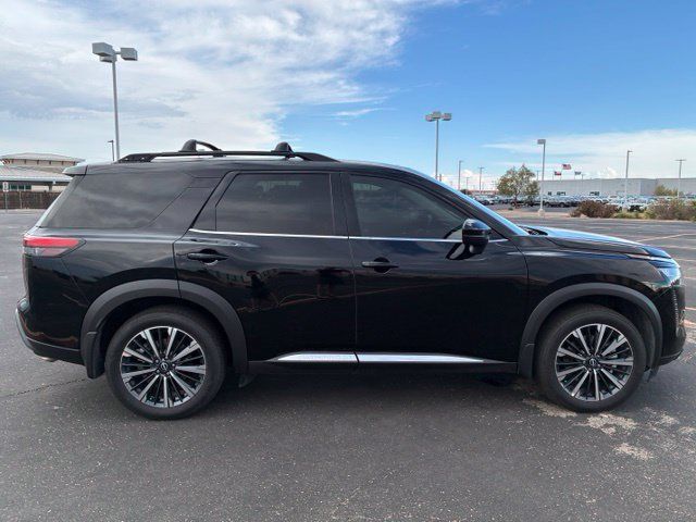 Certified 2026 Nissan Pathfinder Platinum FWD image 7