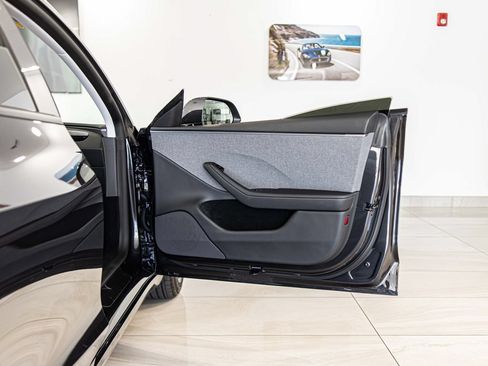 Used 2026 Tesla Model 3 RWD image 37