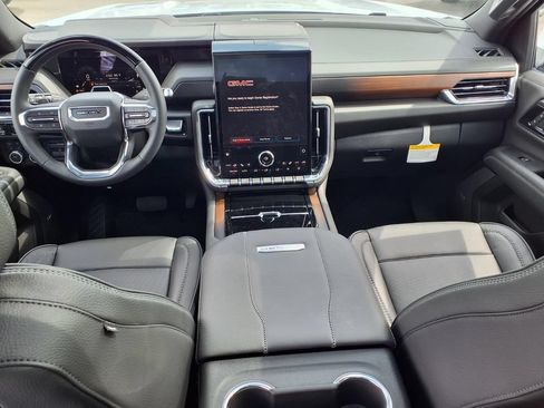 New 2026 GMC Yukon Denali w/ Denali Reserve Package AWD/4WD image 5