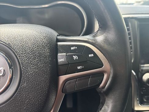 Used 2018 Jeep Grand Cherokee Altitude AWD/4WD image 20