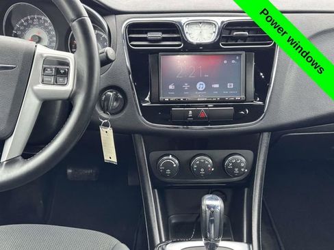 Used 2012 Chrysler 200 Touring image 21