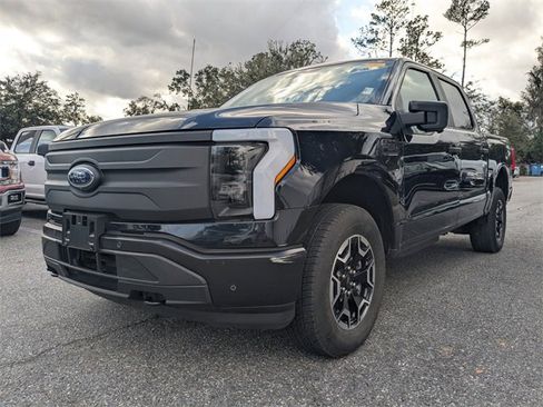 Used 2022 Ford F150 Lightning Pro w/ Tow Technology Package image 6