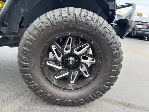 Used 2015 Jeep Wrangler Unlimited Sport w/ Quick Order Package 24S AWD/4WD image 31