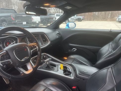 Used 2015 Dodge Challenger SXT Plus image 13