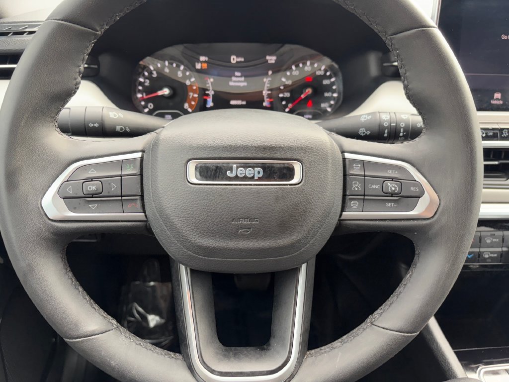 Used 2025 Jeep Compass Limited AWD/4WD image 11