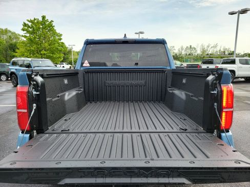 New 2026 Toyota Tacoma TRD Off-Road AWD/4WD image 5
