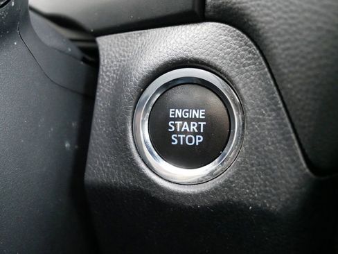 Used 2021 Toyota RAV4 XLE Premium AWD/4WD image 28