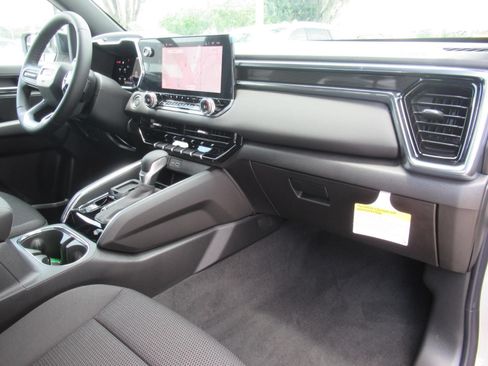 New 2026 GMC Canyon Elevation w/ Convenience Package RWD image 11