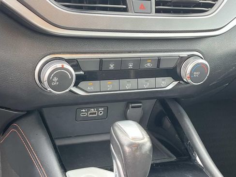 Used 2024 Nissan Altima 2.5 SR FWD image 29
