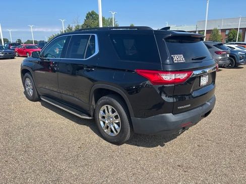 Used 2019 Chevrolet Traverse LT FWD image 4