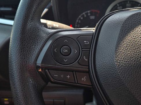 Certified 2020 Toyota Corolla LE FWD image 31