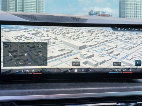 Used 2024 BMW X5 sDrive40i w/ Premium Package image 35