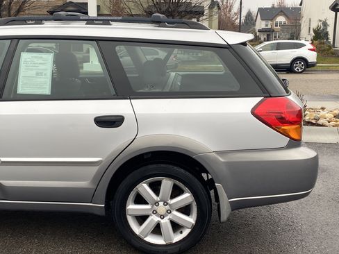 Used 2006 Subaru Outback 2.5i image 4