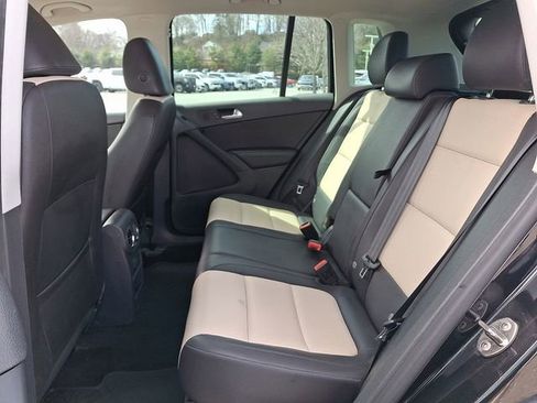 Used 2016 Volkswagen Tiguan S image 11
