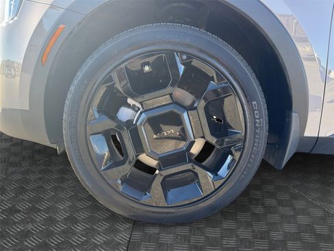 Used 2025 Kia Sorento SX Prestige image 14