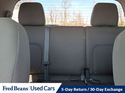 Used 2012 Nissan Frontier SV w/ SV Premium Utility Pkg AWD/4WD image 19