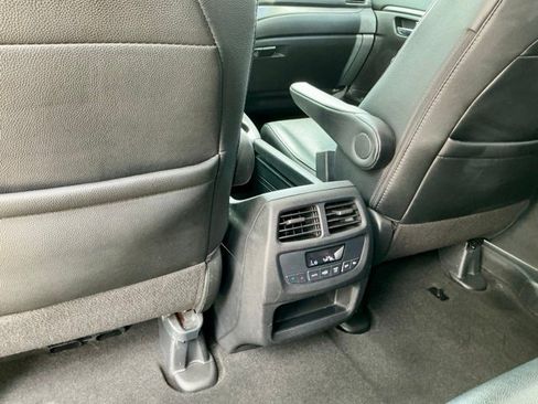 Certified 2018 Honda Pilot EX-L image 10