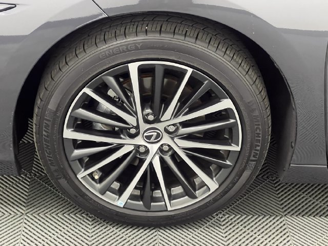 Certified 2024 Lexus ES 300h w/ Premium Package FWD image 23