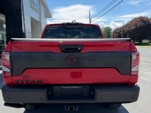 Used 2023 Nissan Titan PRO-4X w/ Pro-4x Convenience Package AWD/4WD image 6
