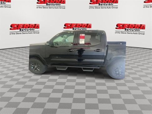 Used 2023 Toyota Tacoma SR5 w/ Technology Package image 8