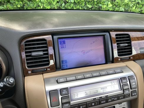 Used 2006 Lexus SC 430 Convertible RWD image 25