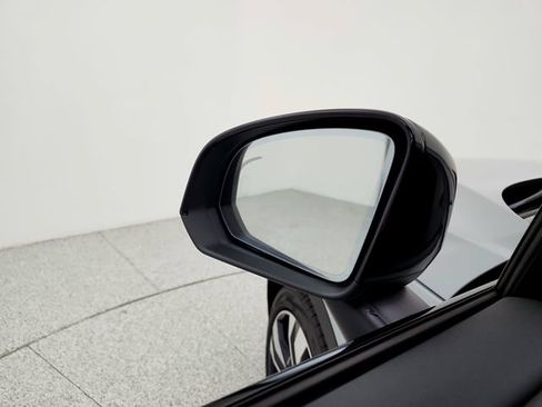 New 2026 Volvo XC40 B5 Plus w/ Climate Package AWD/4WD image 18