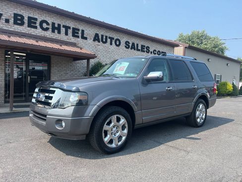 Used 2014 Ford Expedition Limited w/ Equipment Group 301A AWD/4WD image 2