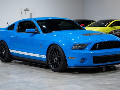 Used 2012 Ford Mustang Shelby GT500 w/ SVT Performance Pkg image 17