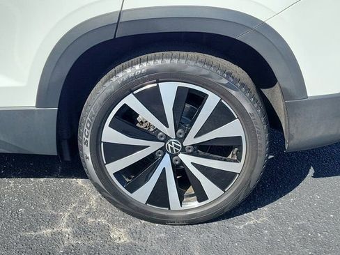 Used 2023 Volkswagen Taos SE image 29