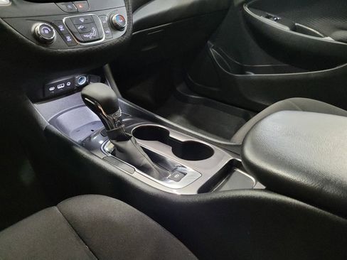 Used 2023 Chevrolet Malibu LS FWD image 26