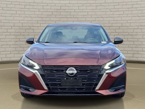 Certified 2024 Nissan Altima 2.5 SV FWD image 2