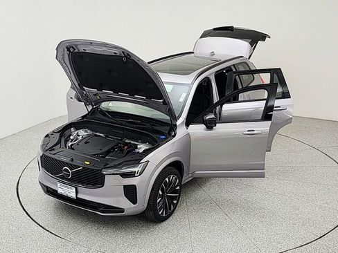New 2026 Volvo XC90 B6 Ultra w/ Protection Package Premier image 38