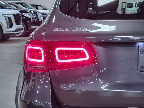 Used 2022 Mercedes-Benz GLC 300 4MATIC image 20