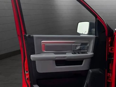 Used 2020 RAM 1500 Classic SLT RWD image 16
