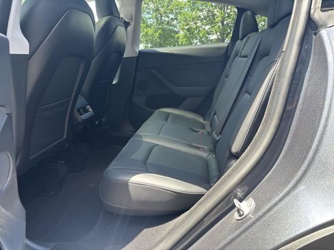 Used 2023 Tesla Model Y Long Range AWD/4WD image 22