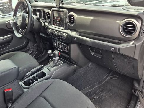 Used 2022 Jeep Gladiator Sport AWD/4WD image 15