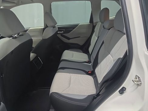 Used 2022 Subaru Forester Premium image 12