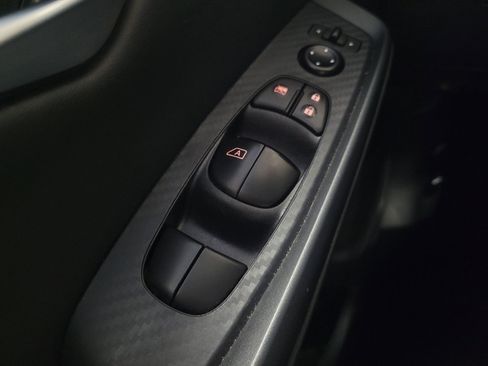 Used 2025 Nissan Sentra SV w/ All-Weather Package FWD image 27