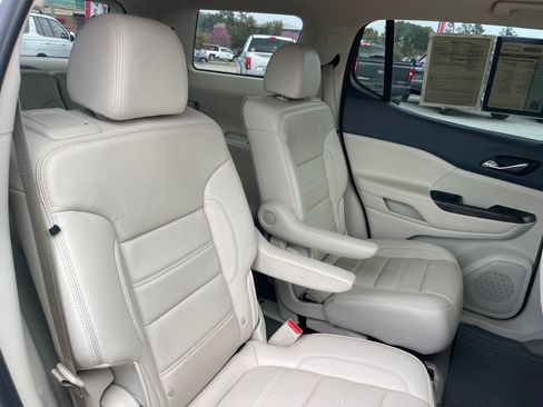 Used 2020 GMC Acadia Denali w/ Trailering Package image 24