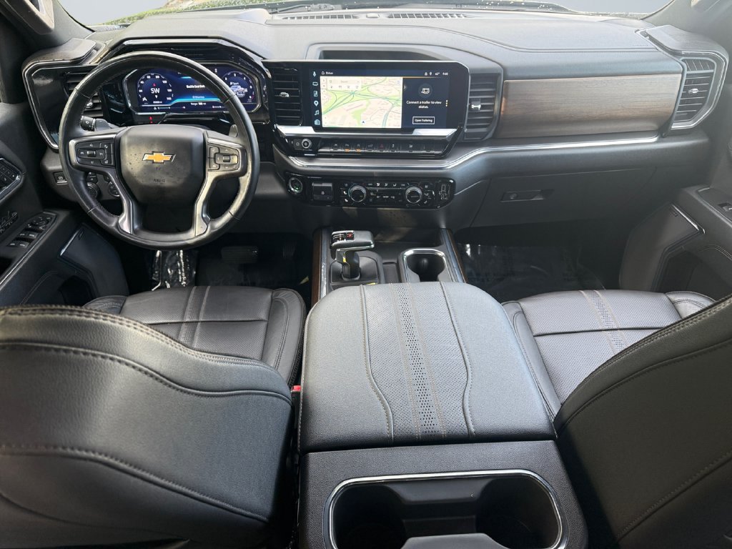 Used 2024 Chevrolet Silverado 1500 High Country w/ Technology Package AWD/4WD image 10