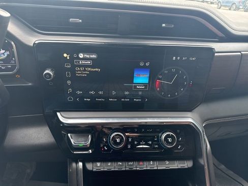 Used 2024 GMC Sierra 3500 Denali Ultimate image 15