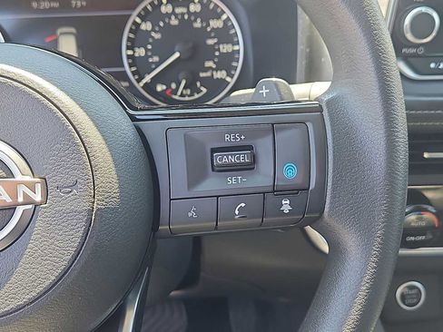 Used 2023 Nissan Rogue SV AWD/4WD image 22